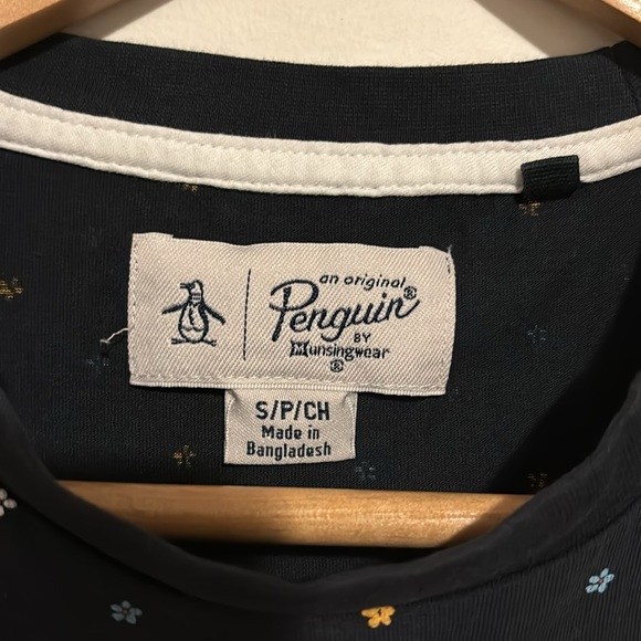 Penguin Floral T-shirt - Picture 2 of 5